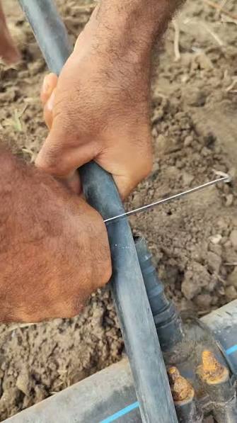 تثبيت نقاط ري على خط بولي إيثيلين في الموقع